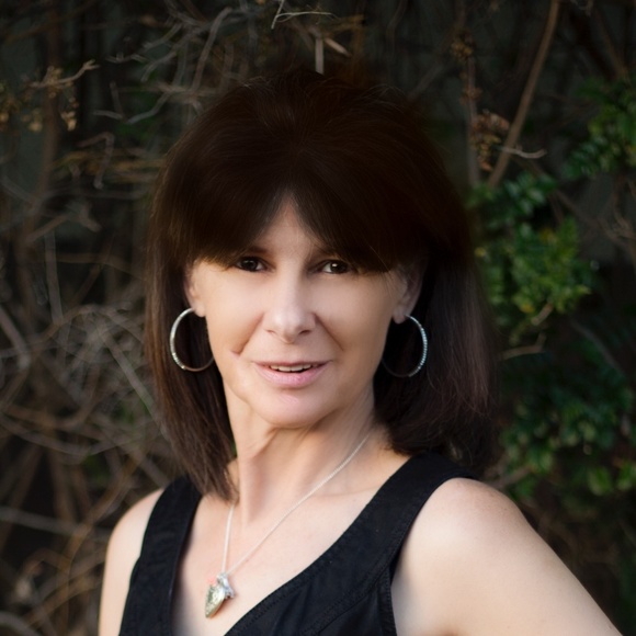 Meet your Posher, Kitty. - Picture 1 of 1